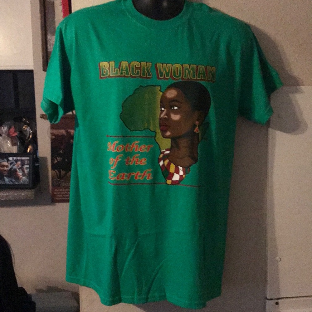 ✨✨S&K Tshirts Green Short Sleeve Tee, Woman, Lg